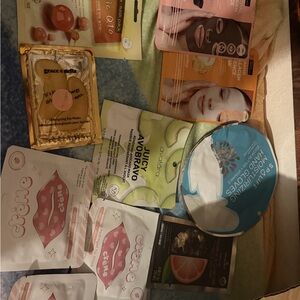 Grace & Stella Luxurious Gold Eye Masks